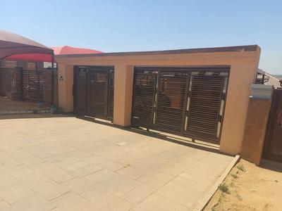 House For Rent in Clayville, Midrand