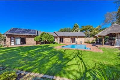 House For Sale in Paulshof, Sandton